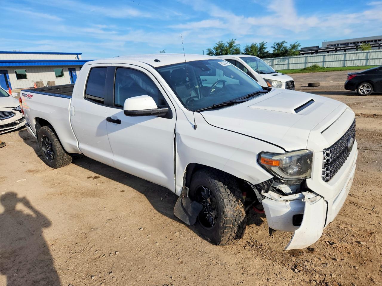 2018 Toyota Tundra Sr5 - zdjęcie 4