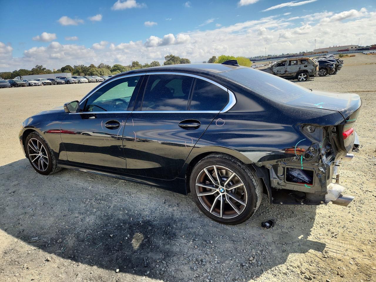 2020 BMW Seria 3 330i - zdjęcie 2