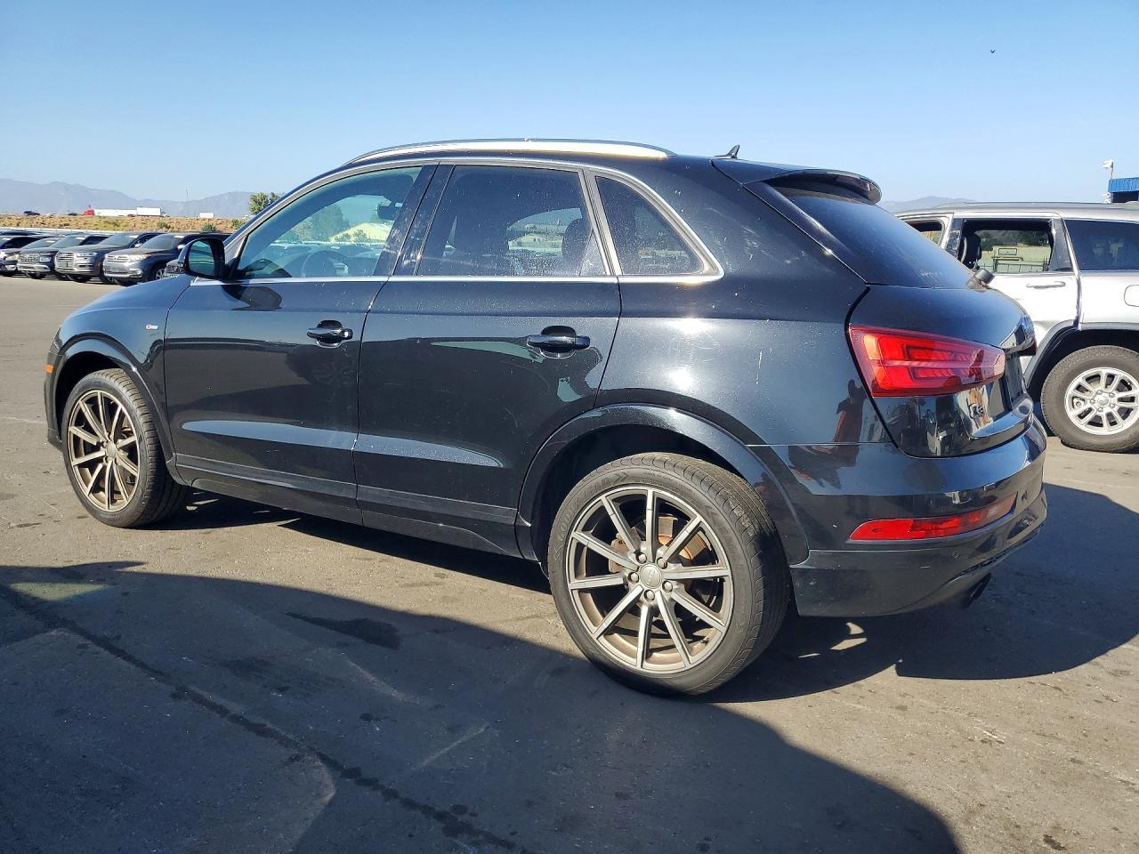 Audi Q3 - zdjęcie 2