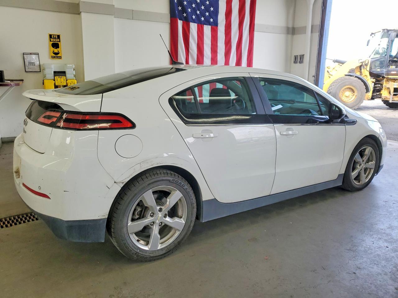 2014 Chevrolet Volt - zdjęcie 3
