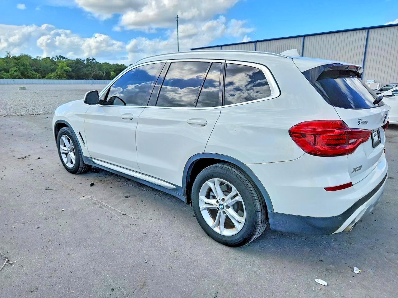 2020 BMW X3 Sdrive30I - zdjęcie 2