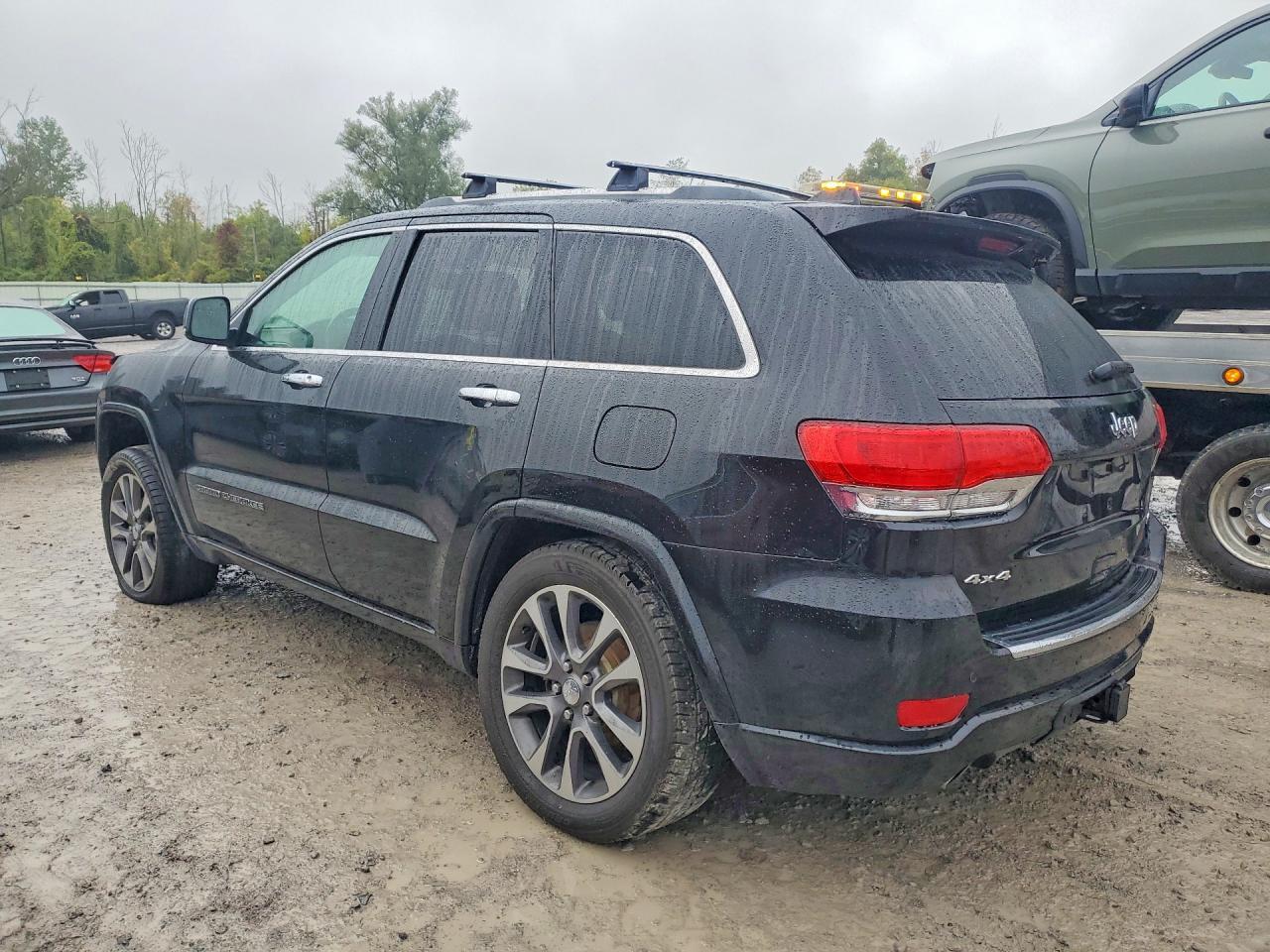 2018 Jeep Grand Cherokee Overland - zdjęcie 2