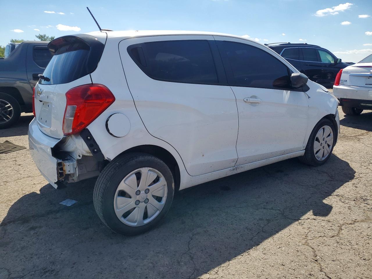 2018 Chevrolet Spark Ls - zdjęcie 3