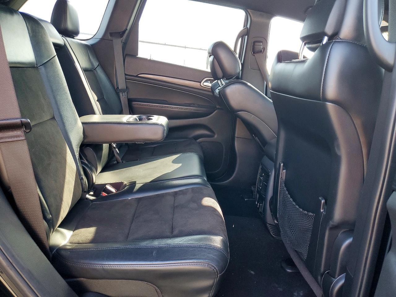 2020 Jeep Grand Cherokee Laredo - zdjęcie 10
