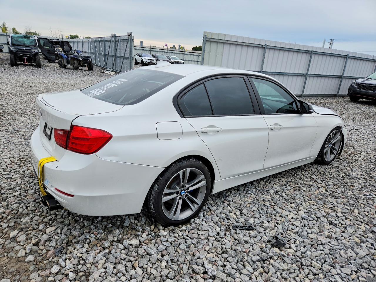 2013 BMW Seria 3 328i - zdjęcie 3