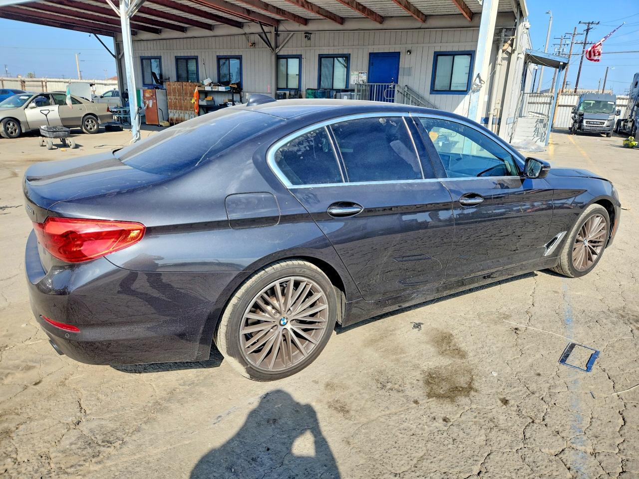 2017 BMW 530 I - zdjęcie 3