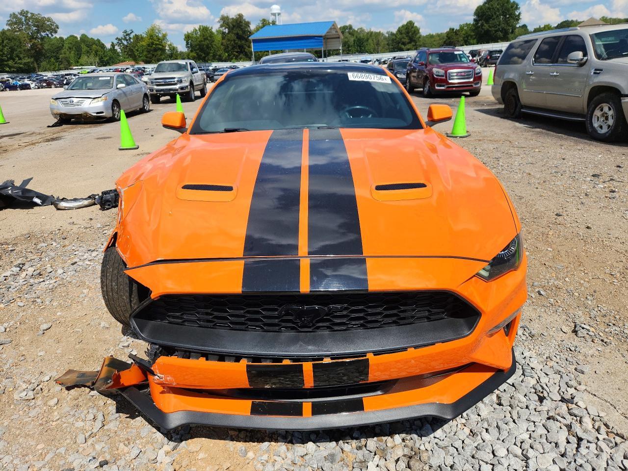 2020 Ford Mustang - zdjęcie 5