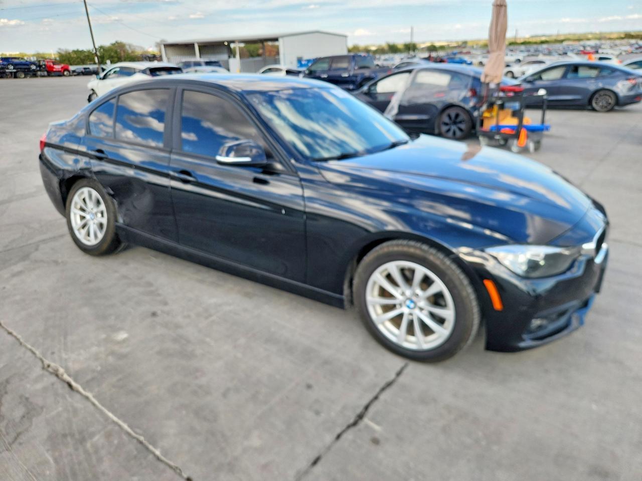 2016 BMW Seria 3 320i - zdjęcie 4