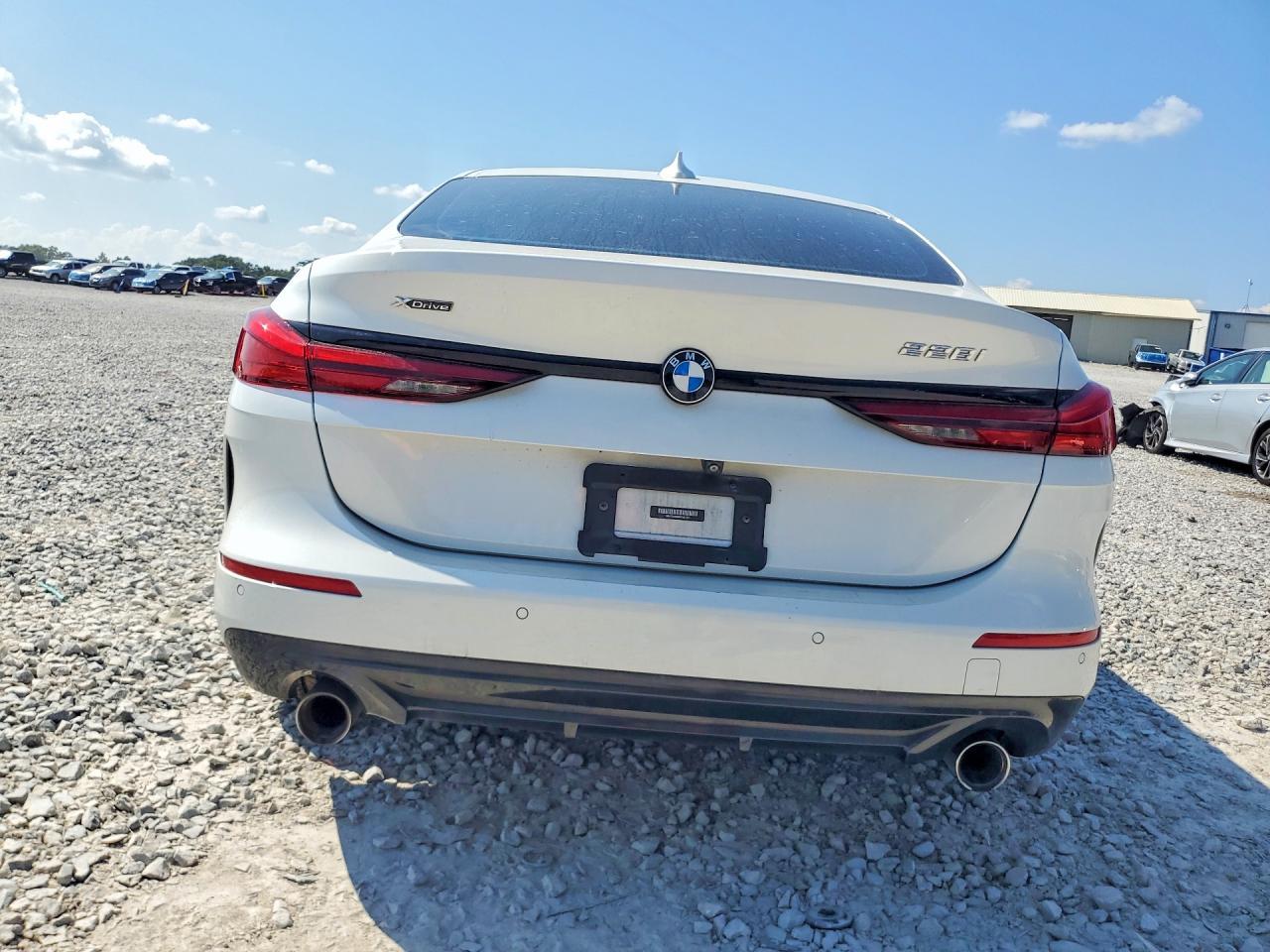 2021 BMW Seria 2 228i - zdjęcie 6