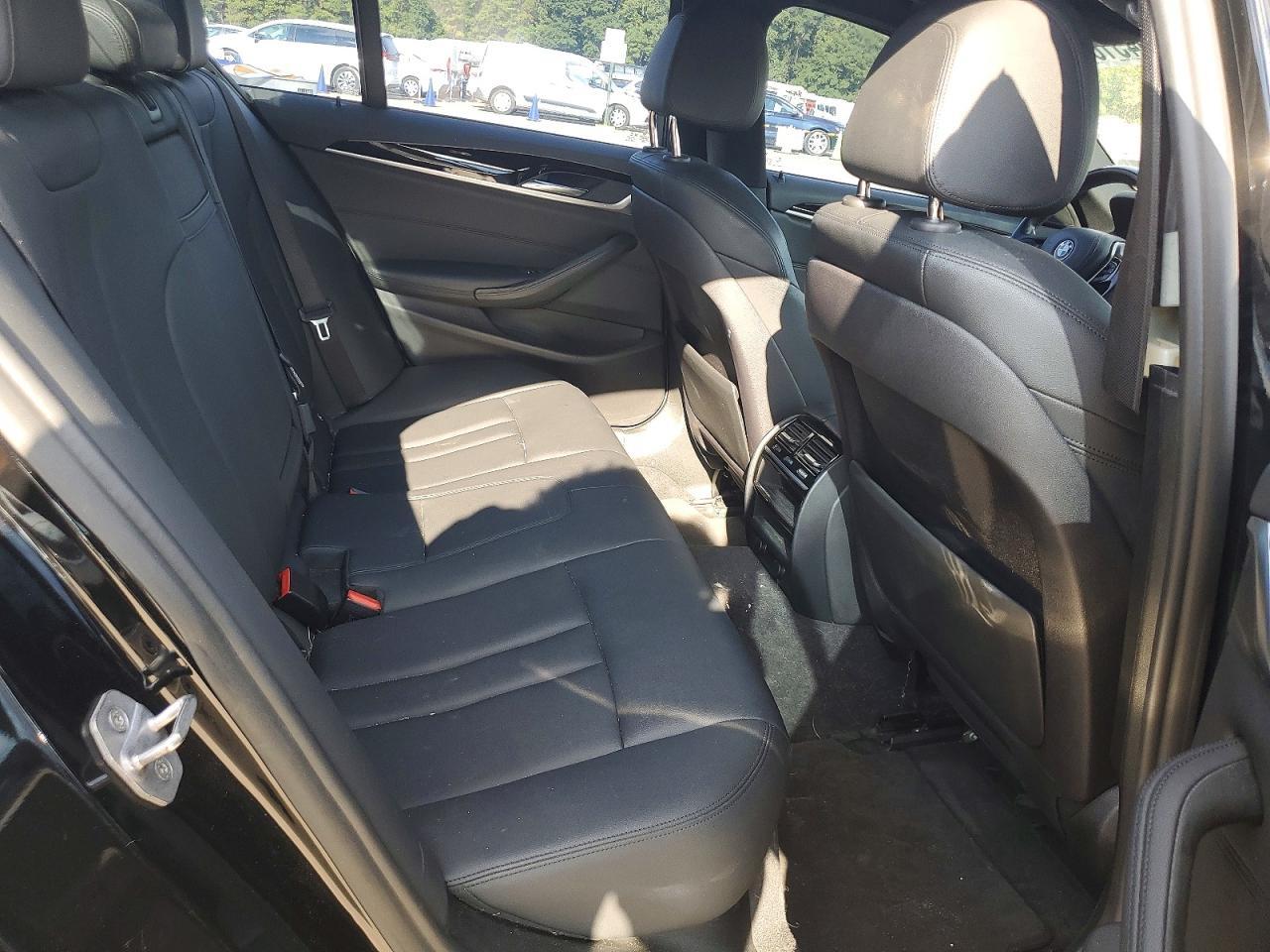 2018 BMW 530 I - zdjęcie 10