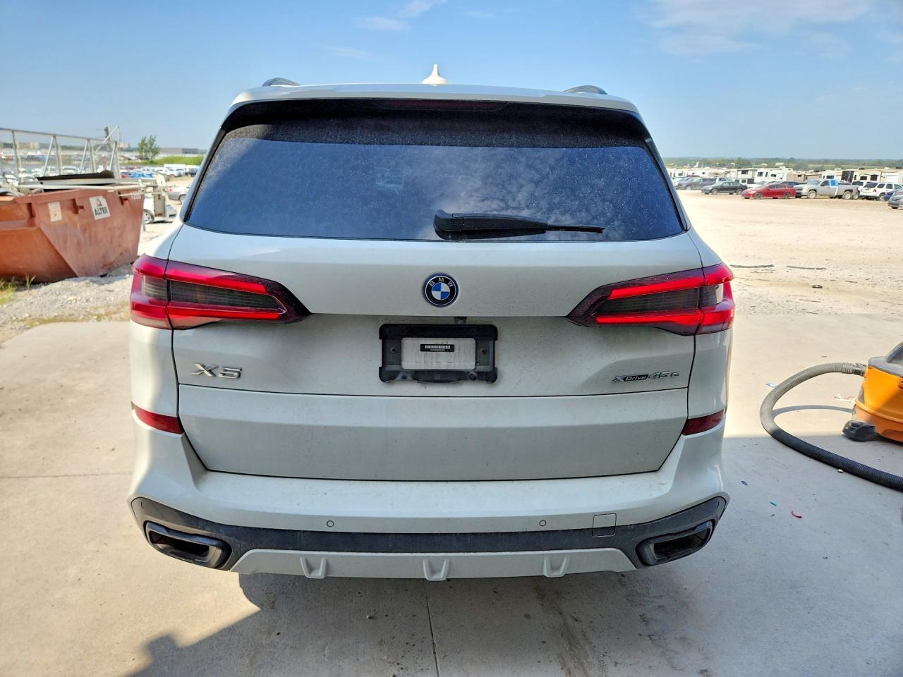2023 BMW X5 xDrive45E - zdjęcie 6