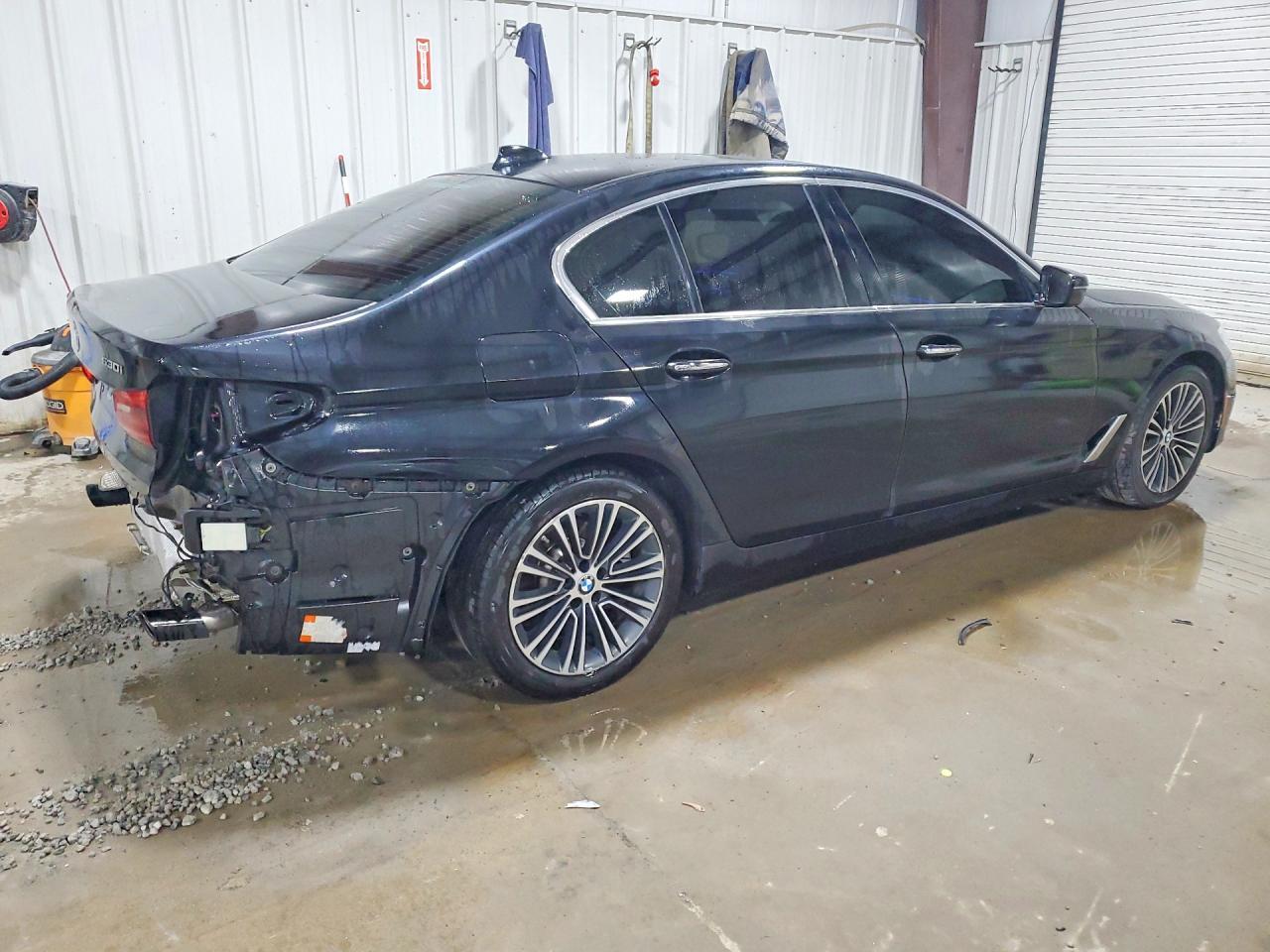 2018 BMW 530 Xi - zdjęcie 3