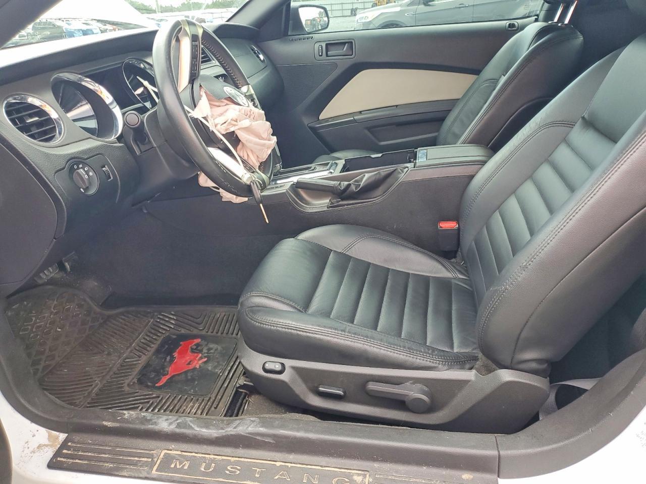 2014 Ford Mustang - zdjęcie 7