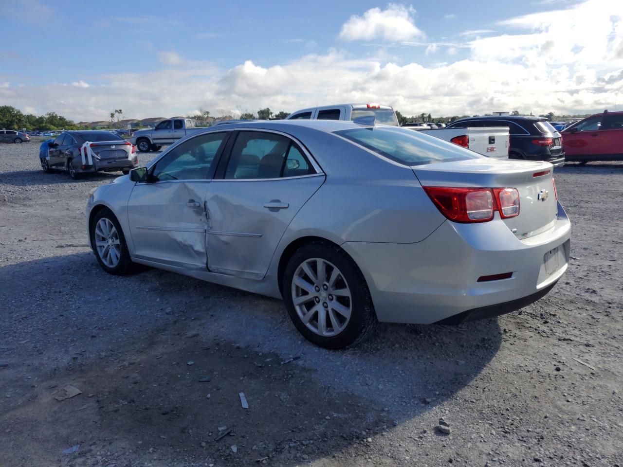 2015 Chevrolet Malibu 2Lt - zdjęcie 2
