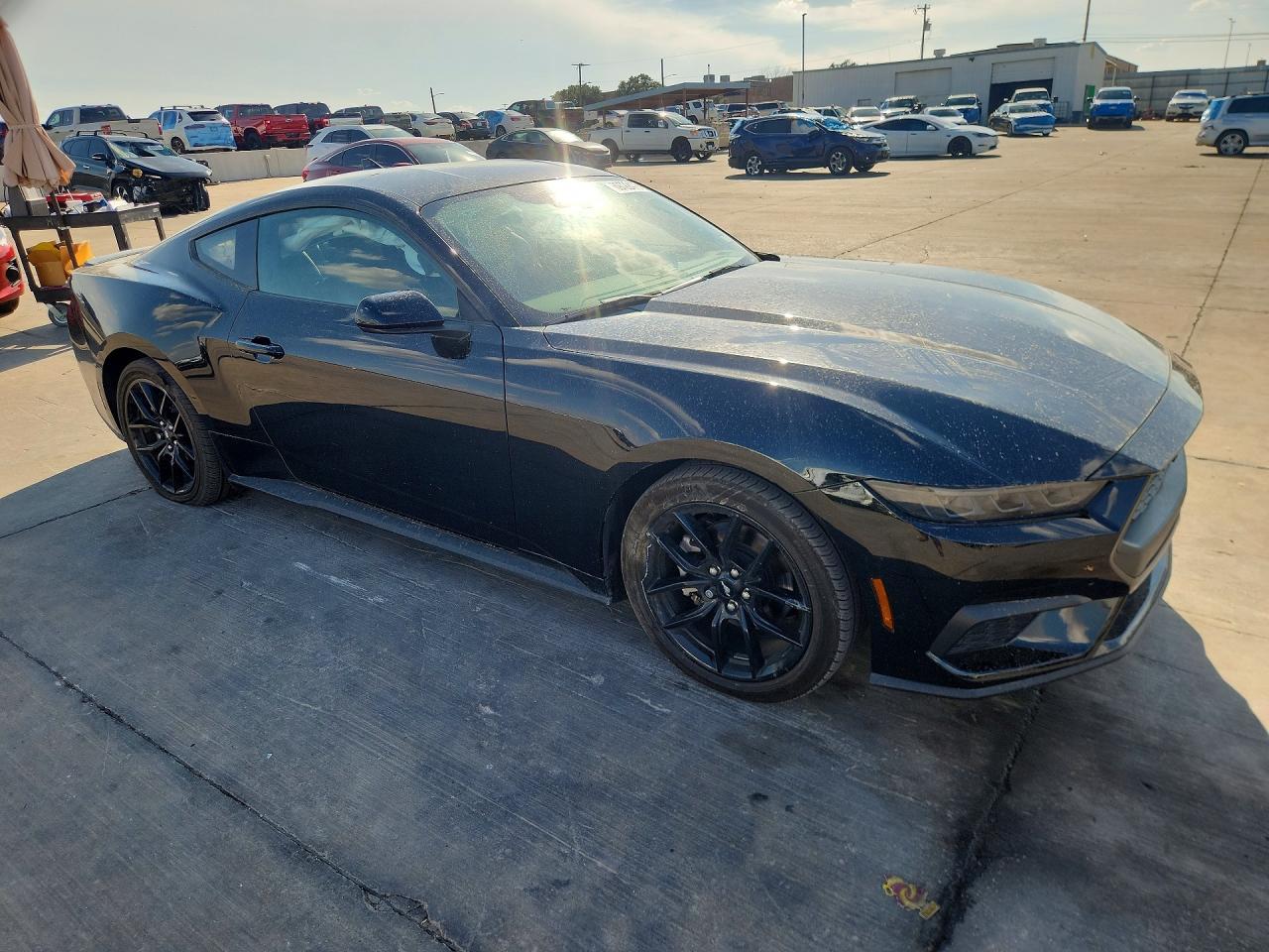 2025 Ford Mustang - zdjęcie 4