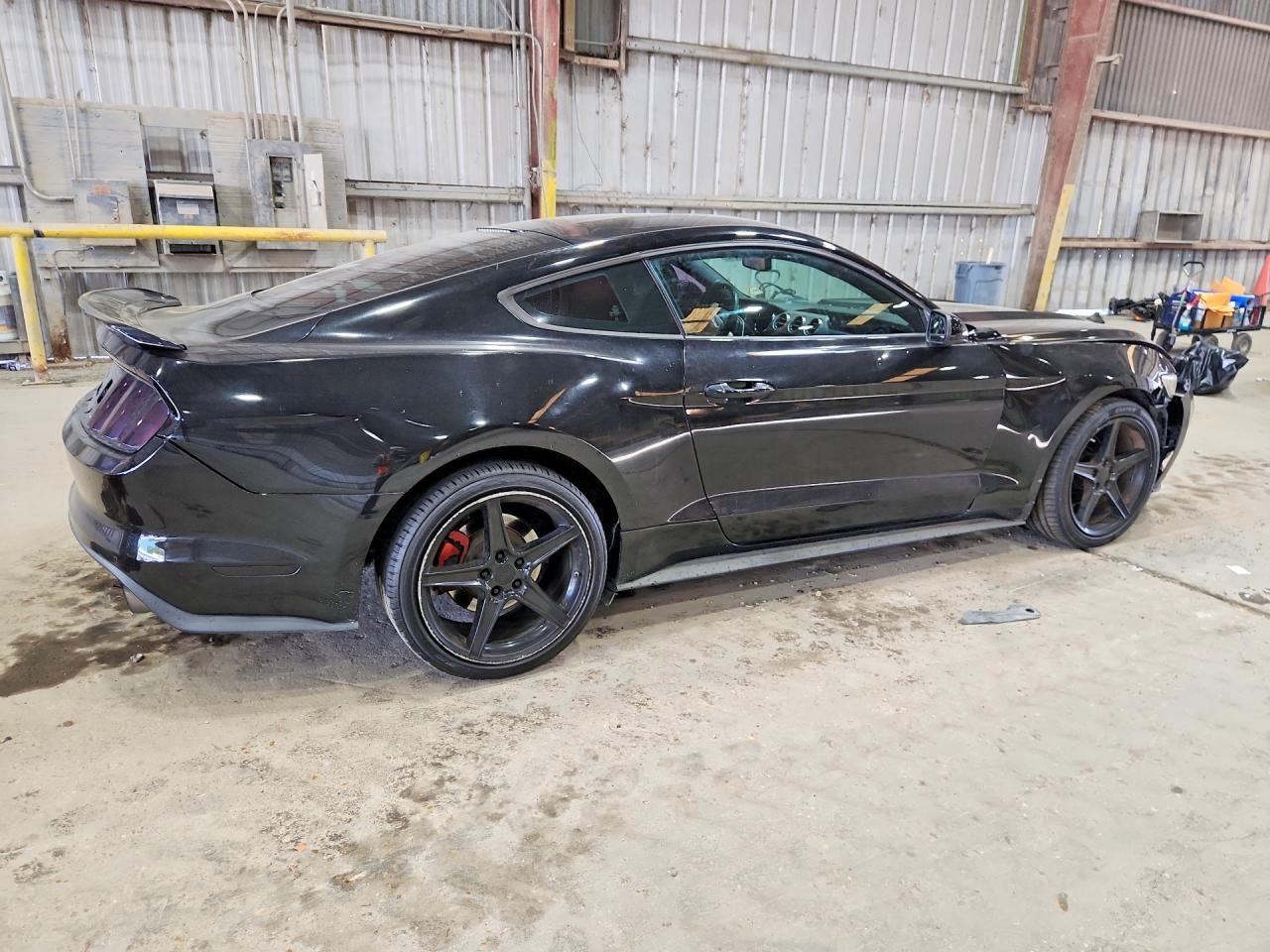 2015 Ford Mustang - zdjęcie 3