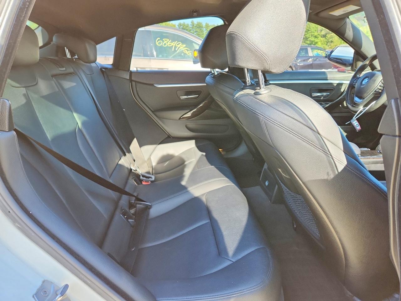 2017 BMW Seria 4 430i - zdjęcie 10