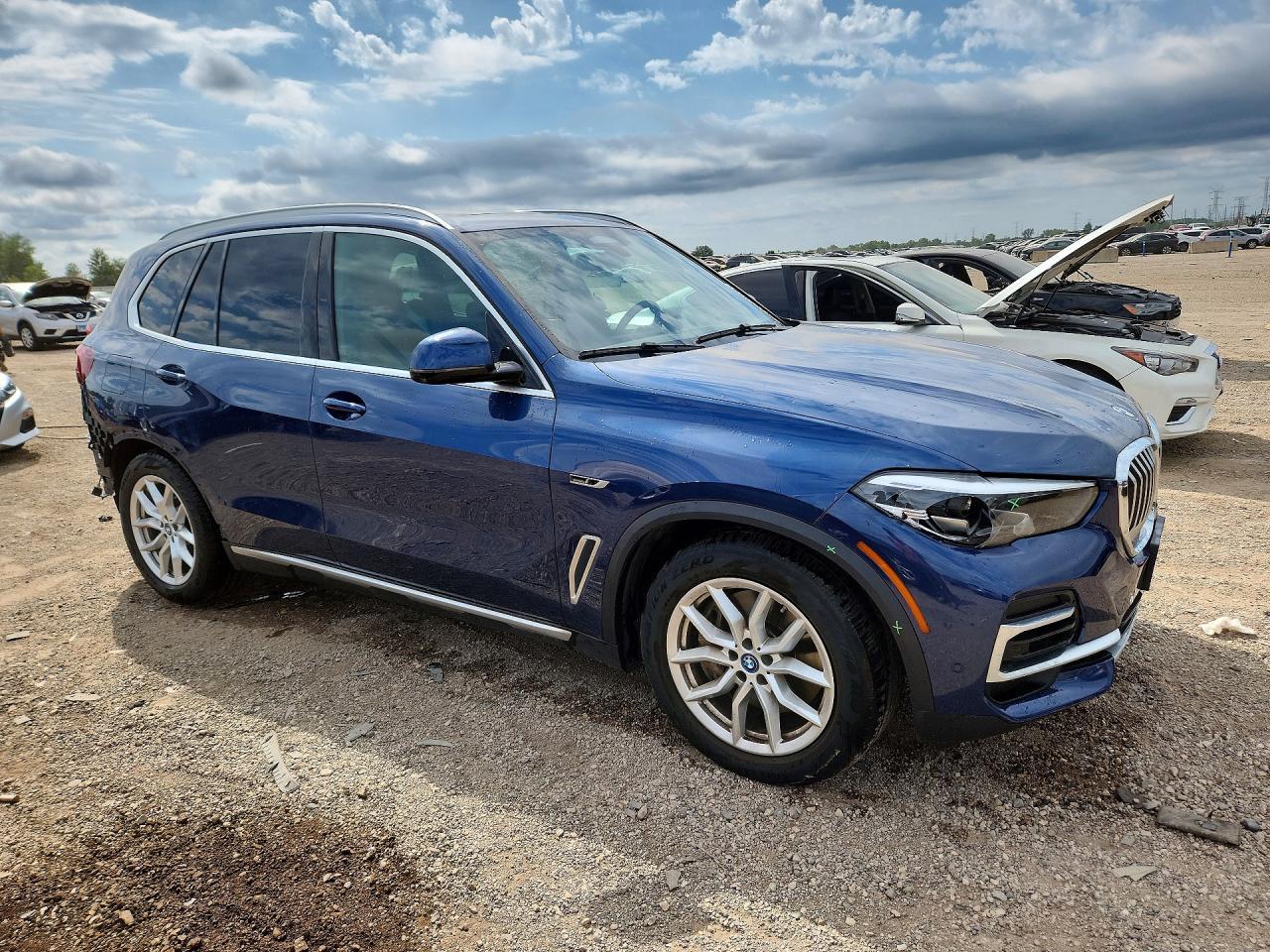 2022 BMW X5 xDrive45E - zdjęcie 4