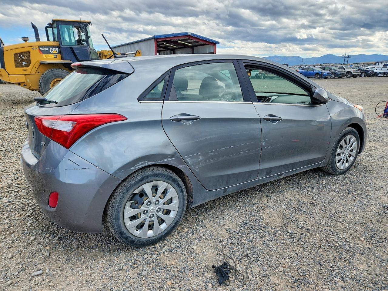 Hyundai Elantra - zdjęcie 3