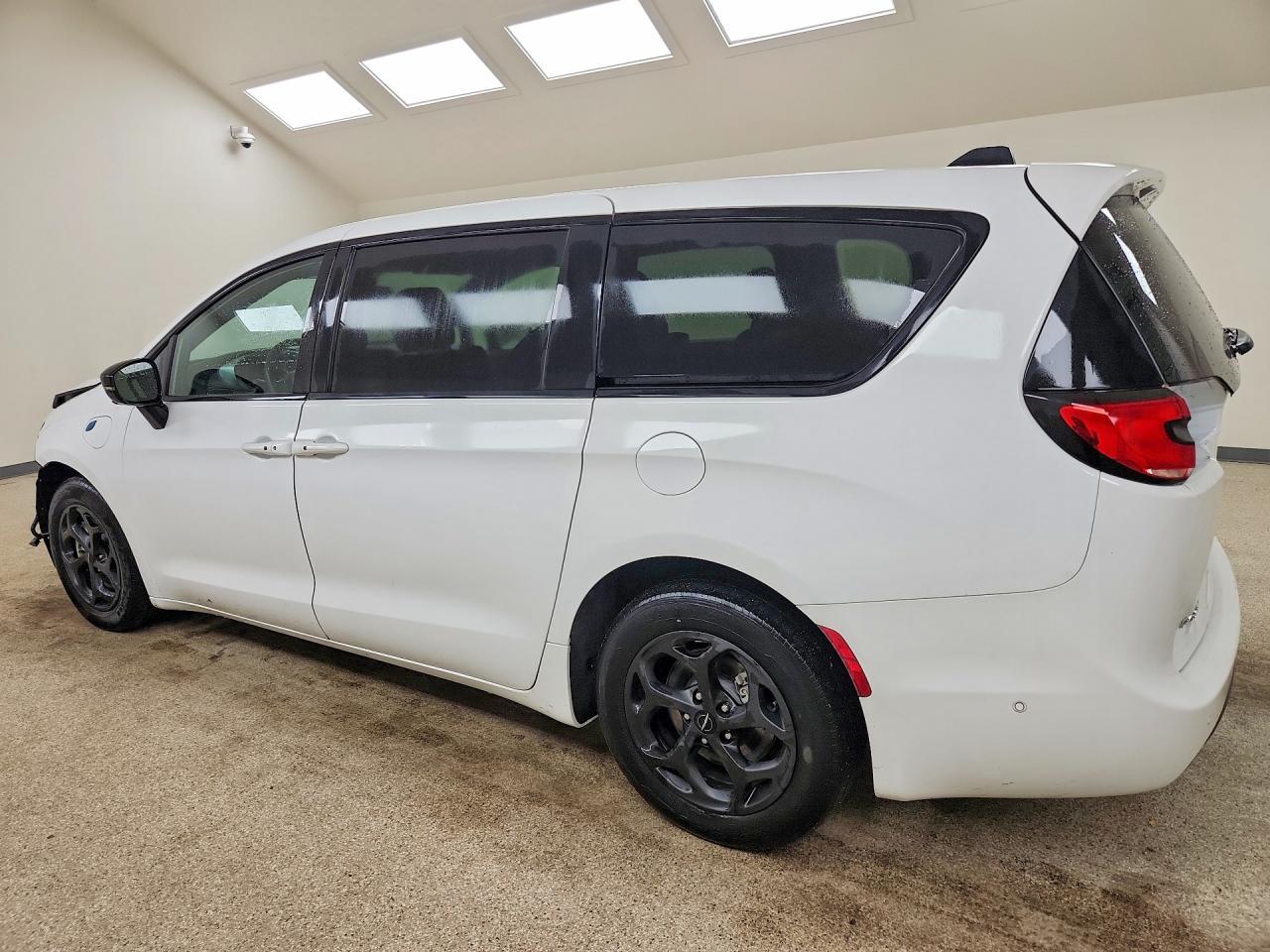 2024 Chrysler Pacifica Hybrid Select - zdjęcie 2
