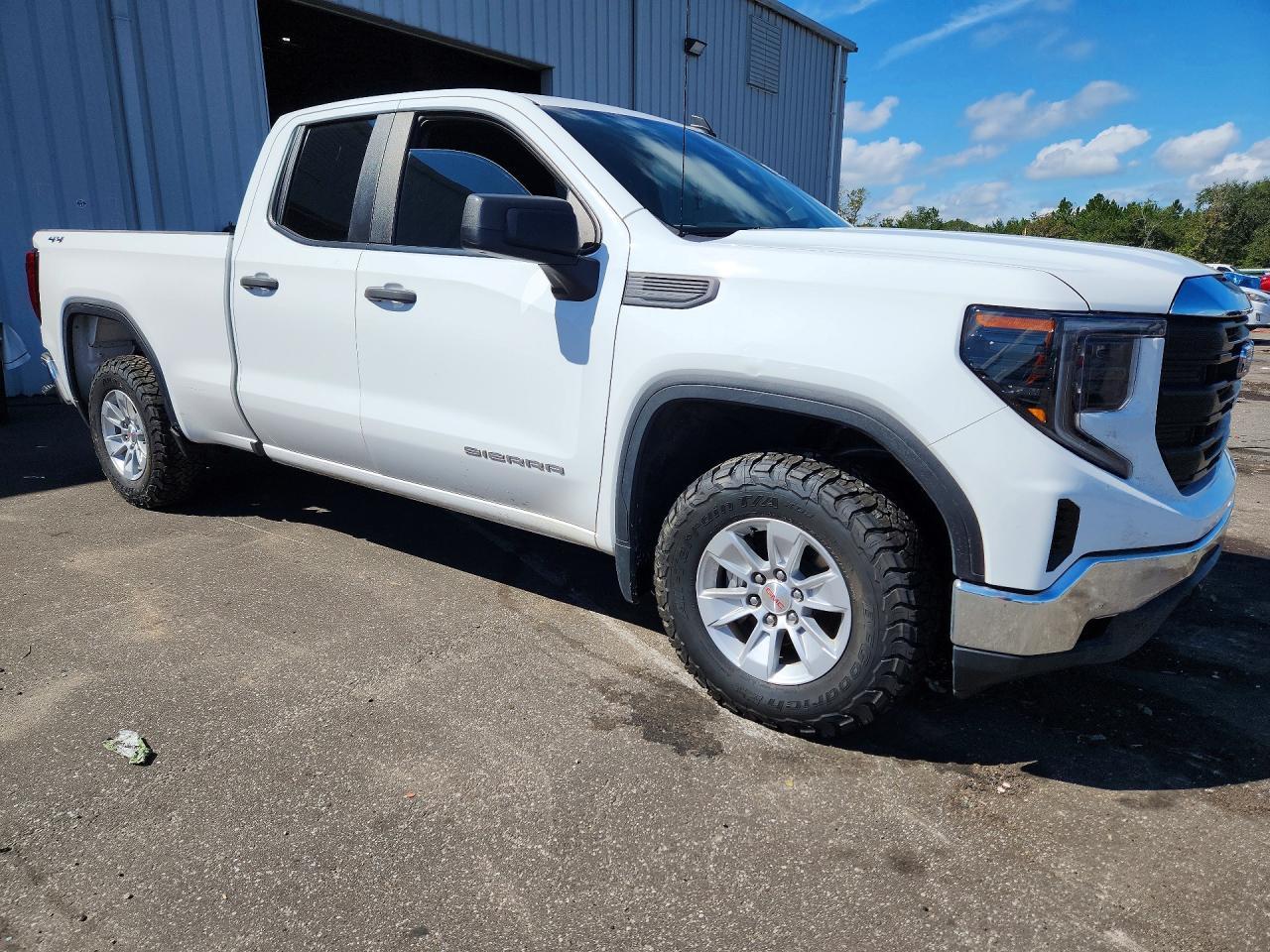 2025 GMC Sierra K1500 - zdjęcie 4