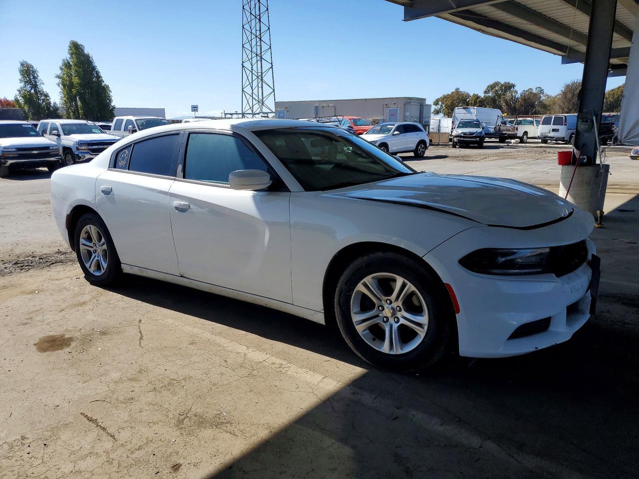 2020 Dodge Charger Sxt - zdjęcie 4
