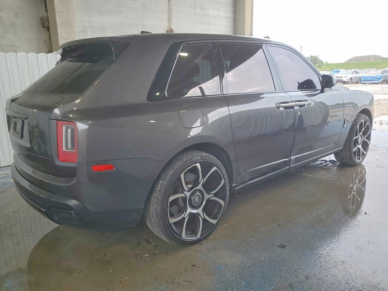 2021 Rolls-Royce Cullinan Black Badge - zdjęcie 3