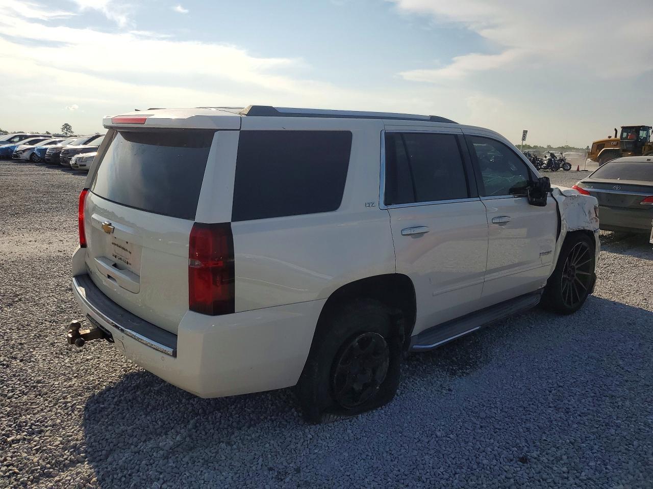 2015 Chevrolet Tahoe C1500 Ltz - zdjęcie 3