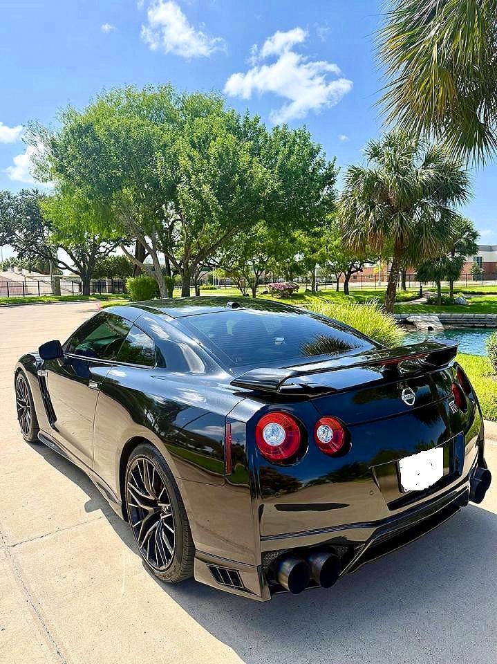 2017 Nissan Gt-R Premium - zdjęcie 3