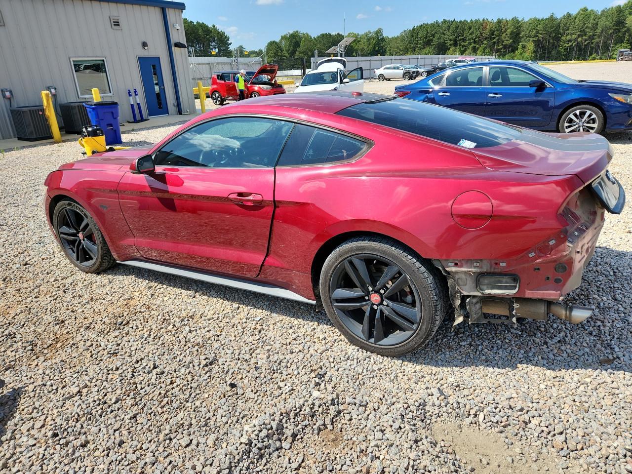 2015 Ford Mustang - zdjęcie 2