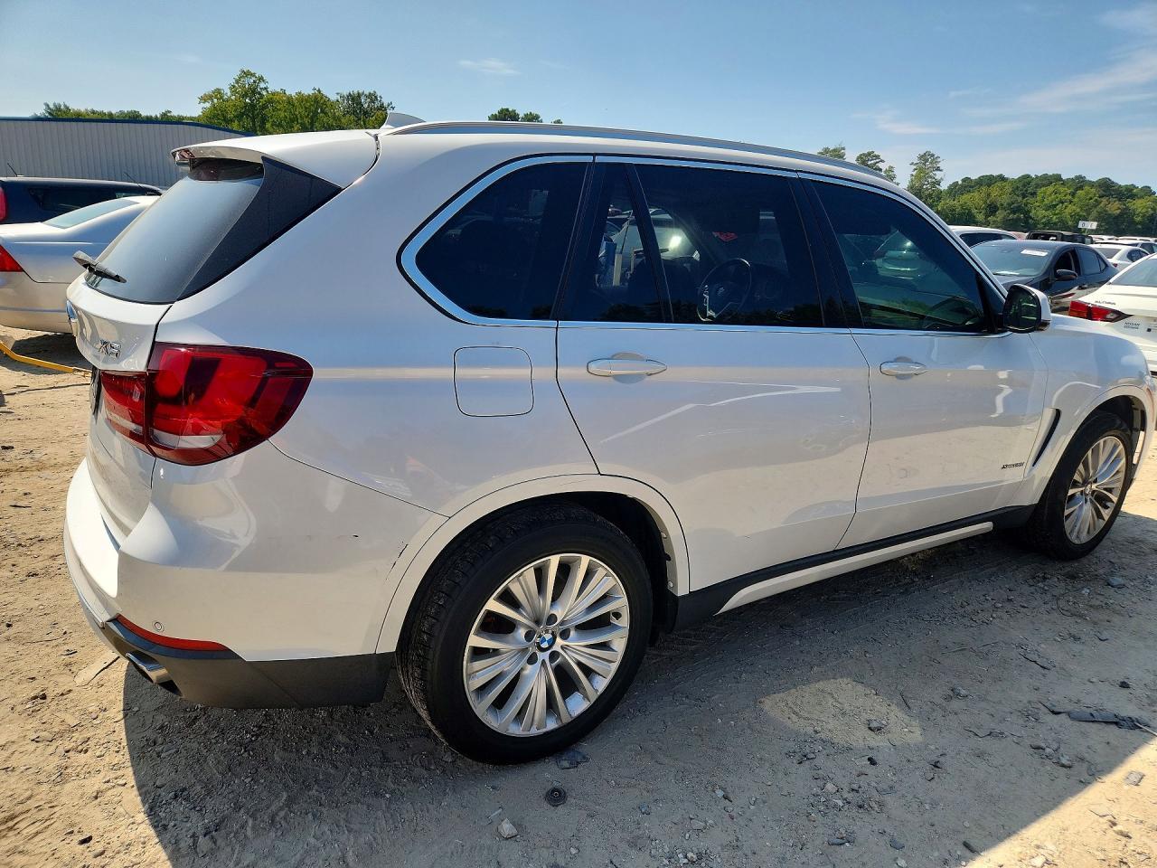 2016 BMW X5 xDrive35I - zdjęcie 3