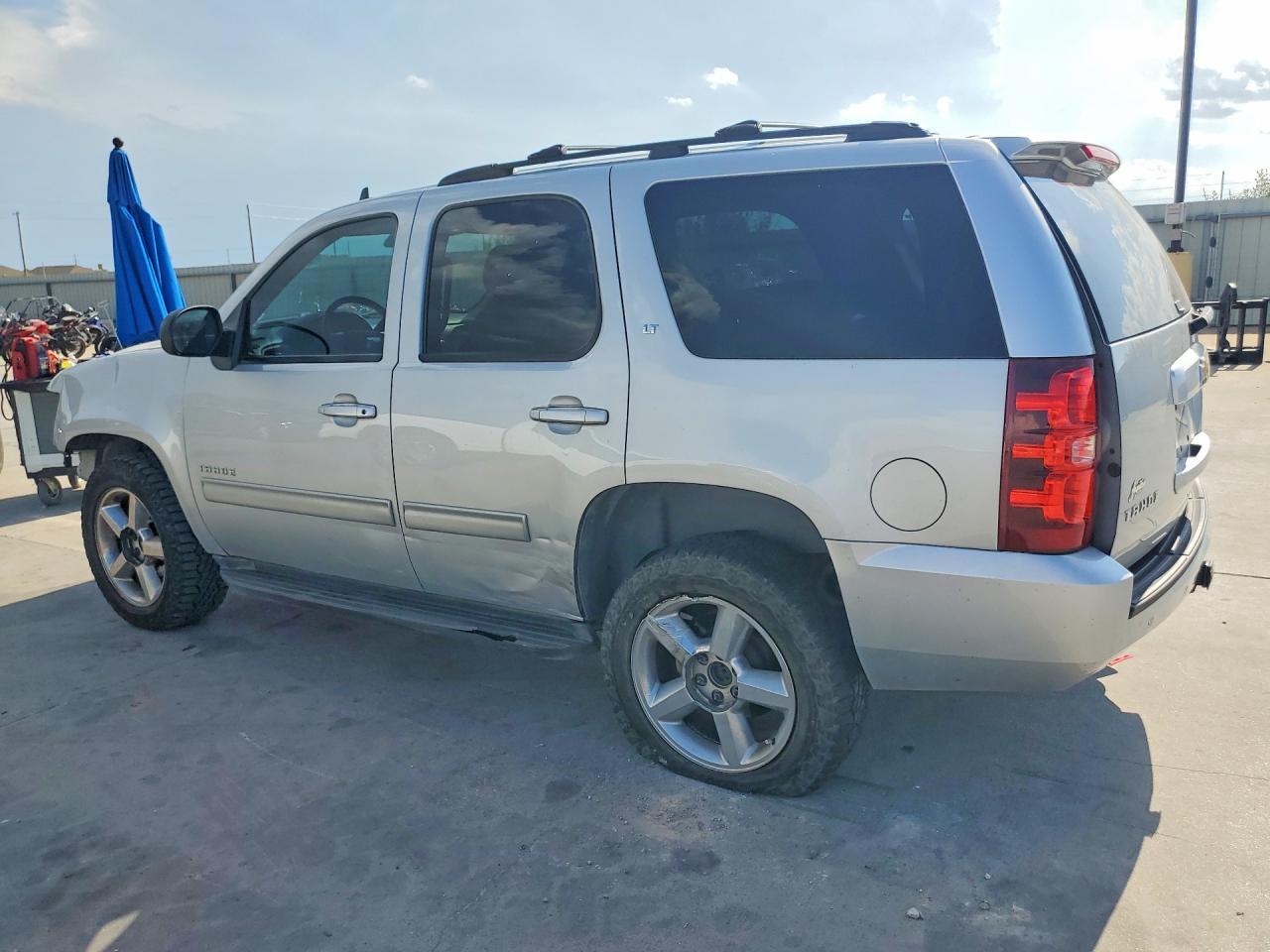 2013 Chevrolet Tahoe C1500 Lt - zdjęcie 2