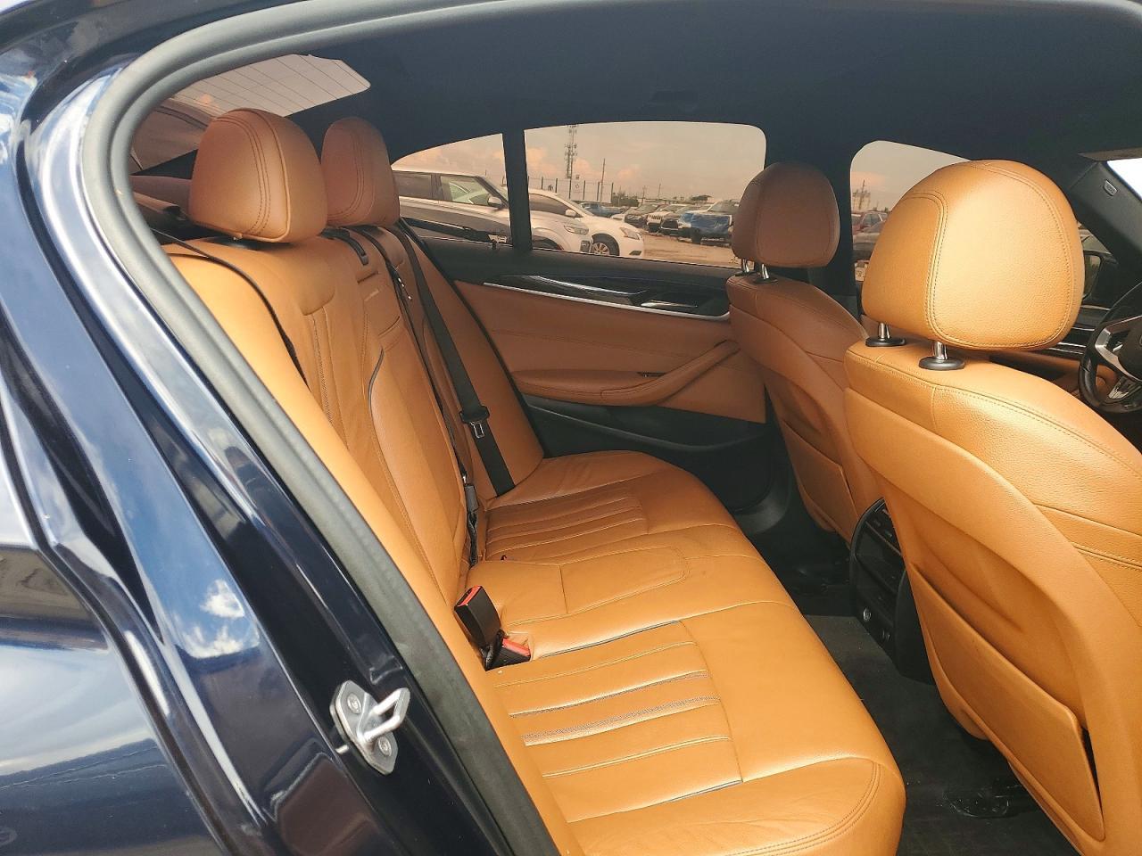 2018 BMW 530 I - zdjęcie 10