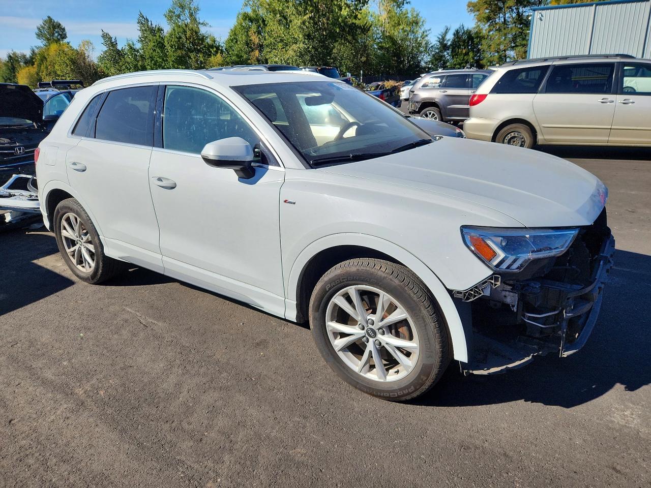 2021 Audi Q3 Premium Plus S Line 45 - zdjęcie 4