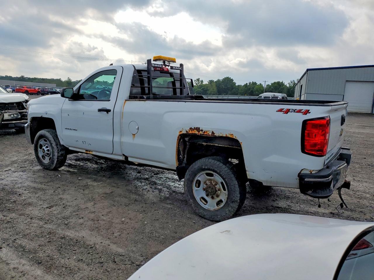 2018 Chevrolet Silverado K2500 Heavy Duty - zdjęcie 2