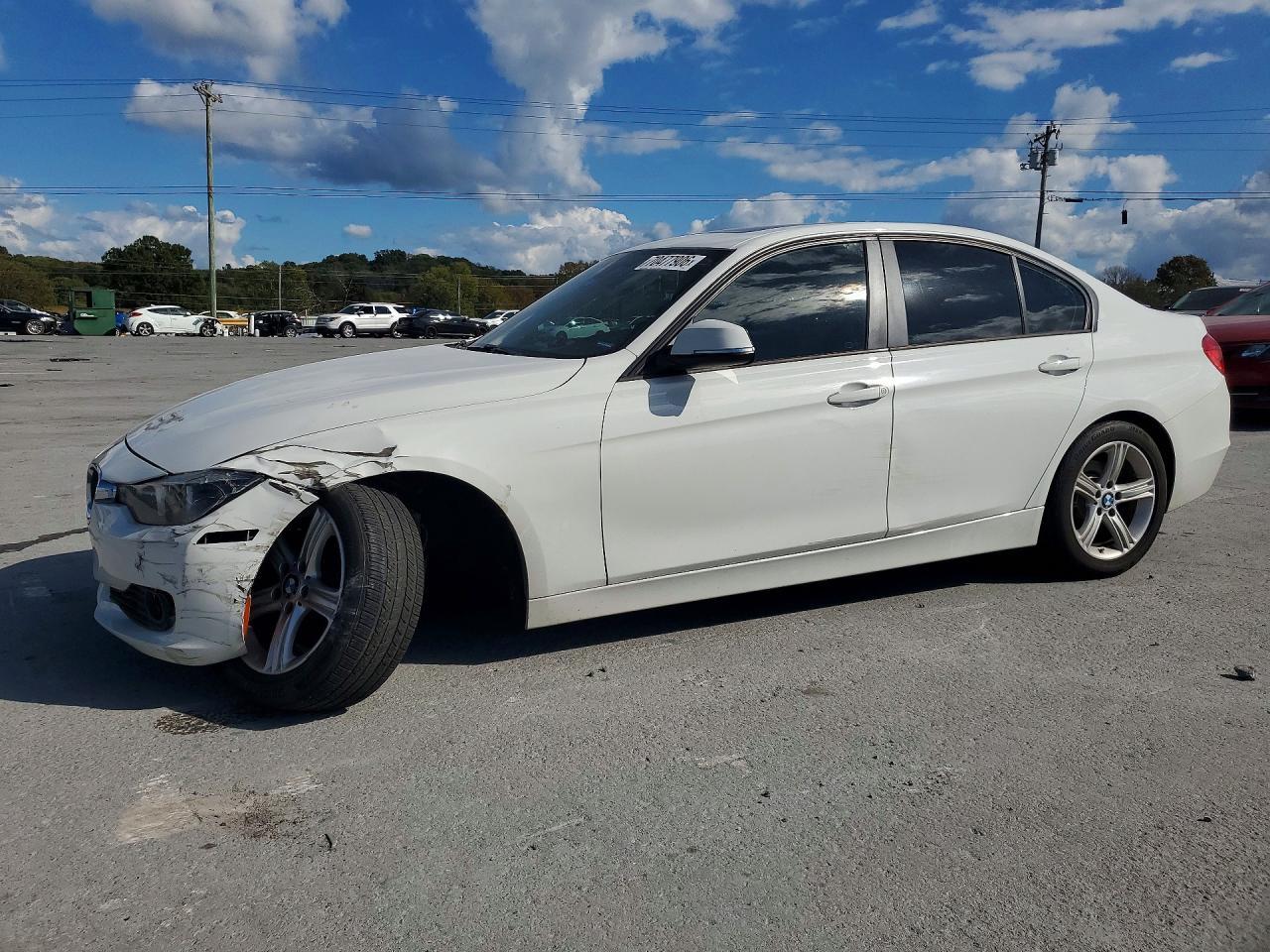 2013 BMW 328 I - zdjęcie główne