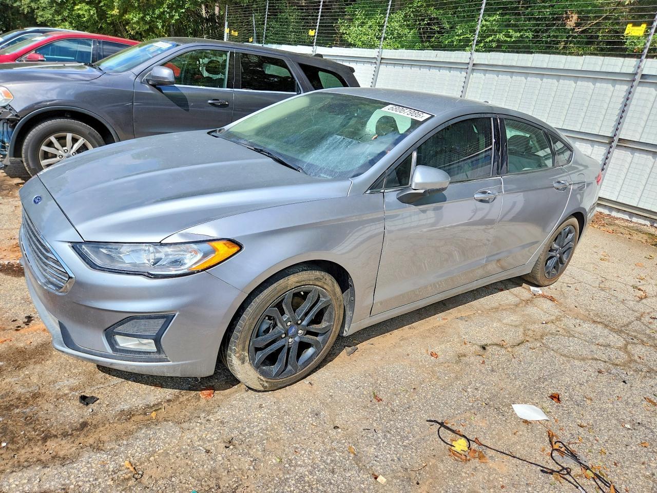 2020 Ford Fusion Se - zdjęcie główne