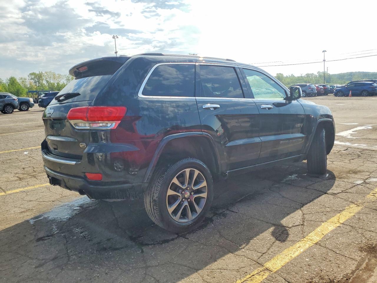 2017 Jeep Grand Cherokee Overland - zdjęcie 3