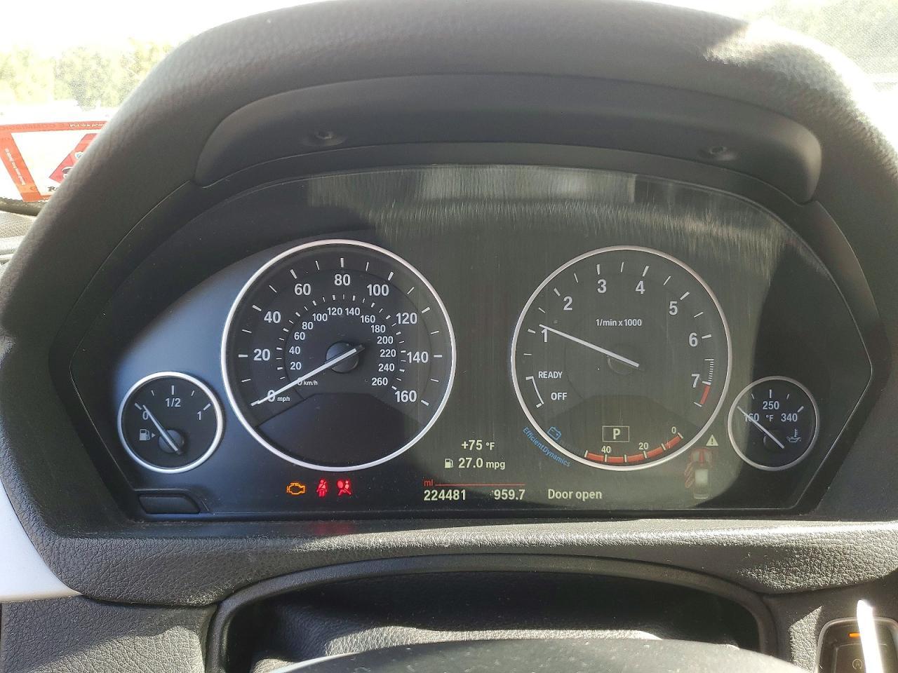 2017 BMW Seria 3 320i - zdjęcie 9