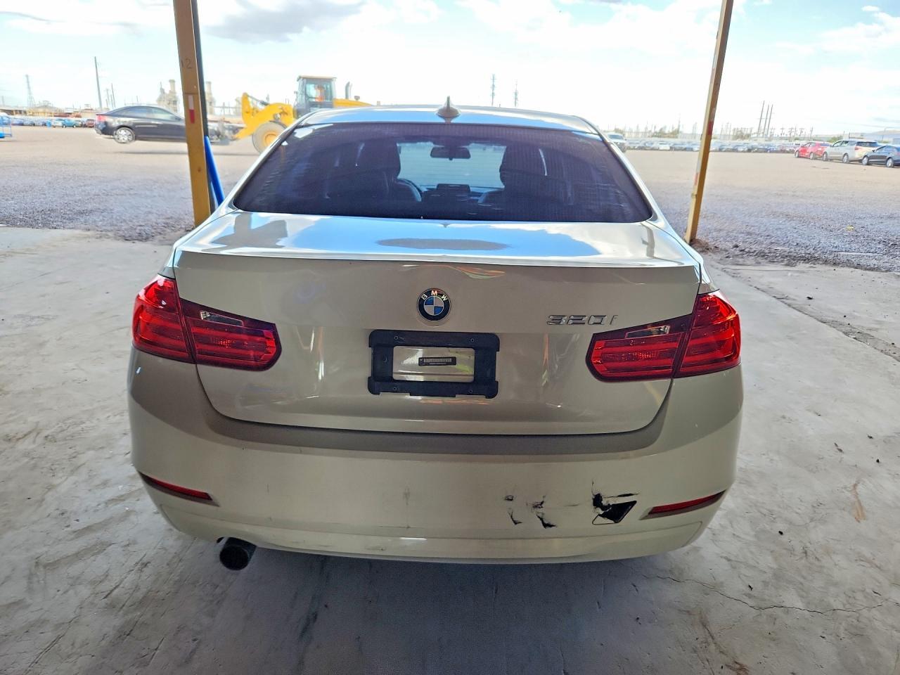 2013 BMW 320 I - zdjęcie 6