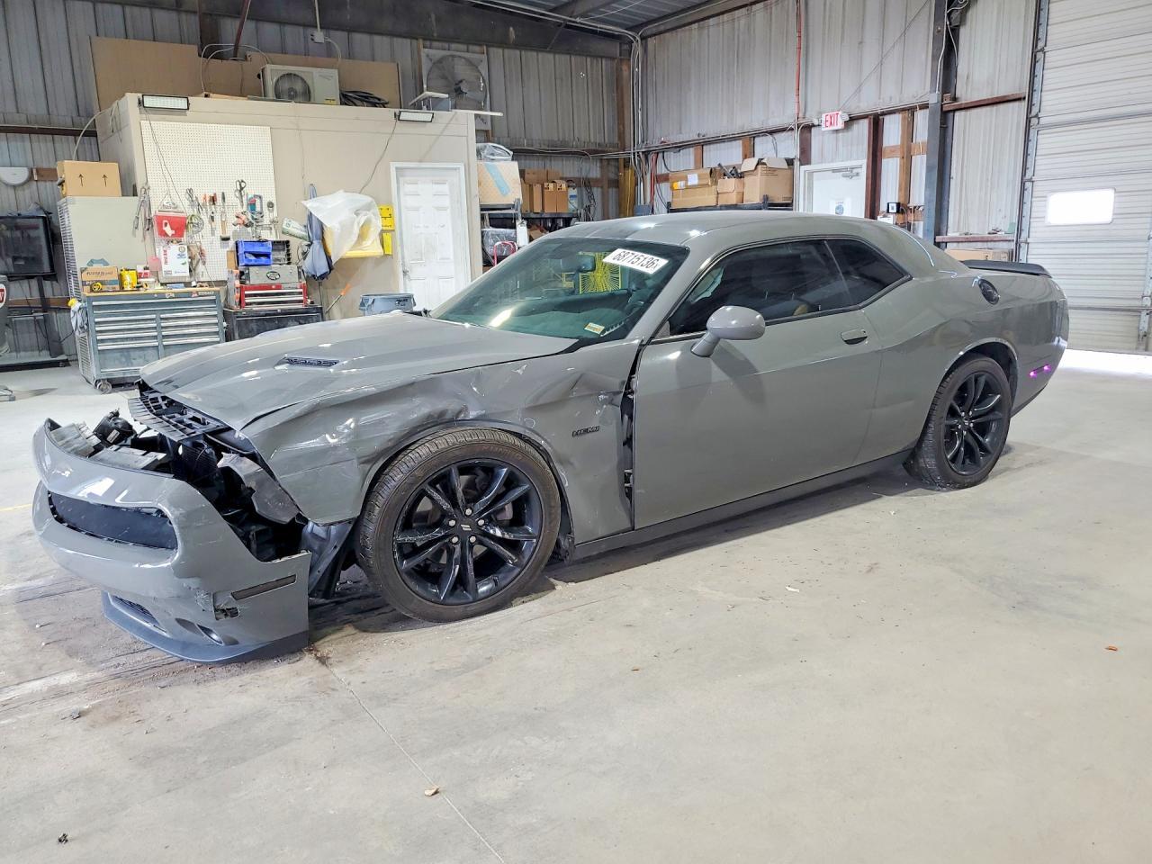 2018 Dodge Challenger R/T - zdjęcie główne