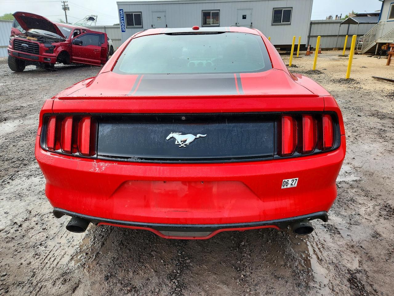 2015 Ford Mustang - zdjęcie 6
