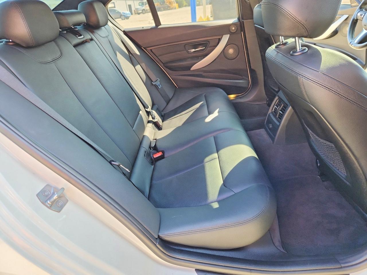 2015 BMW 335 I - zdjęcie 10