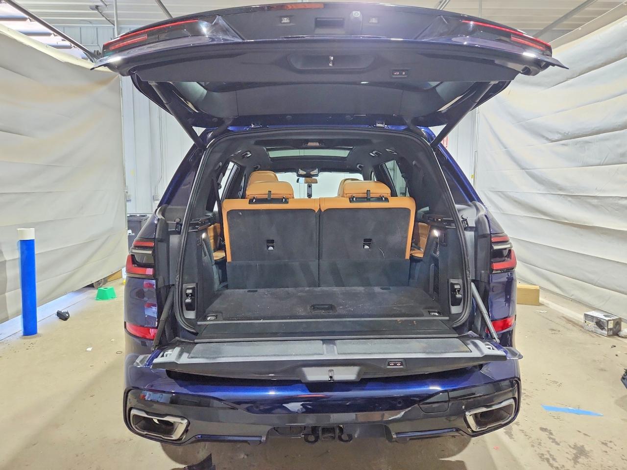 2024 BMW X7 xDrive40I - zdjęcie 6