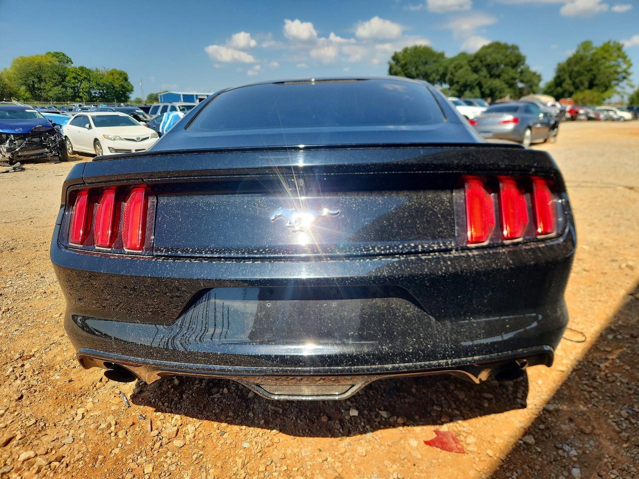2016 Ford Mustang - zdjęcie 6