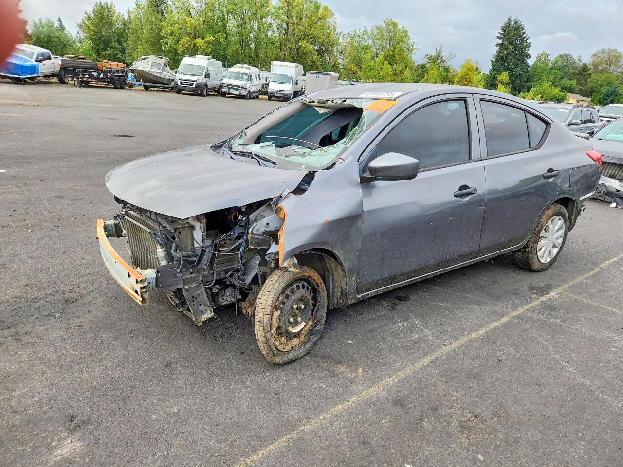 2017 Nissan Versa 1.6 S Plus - zdjęcie główne