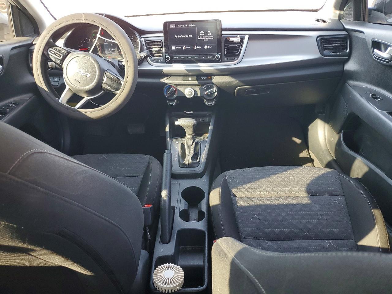 2022 Kia Rio Lx - zdjęcie 8