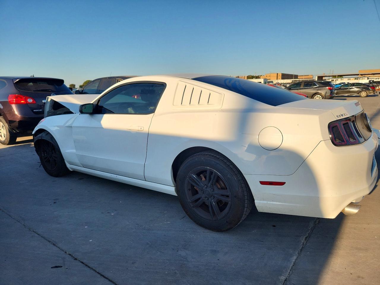 2014 Ford Mustang - zdjęcie 2