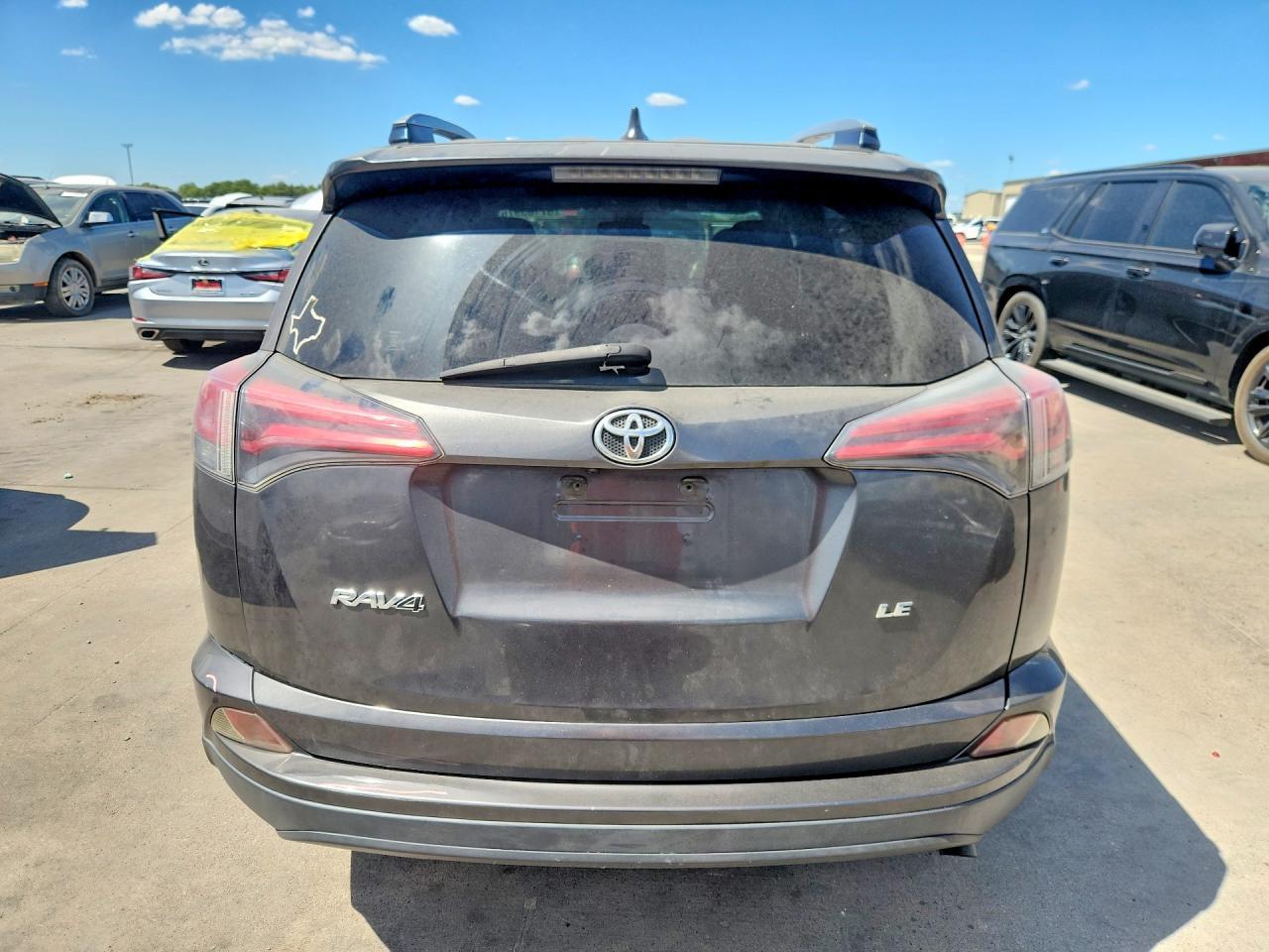 2017 Toyota Rav4 Le - zdjęcie 6