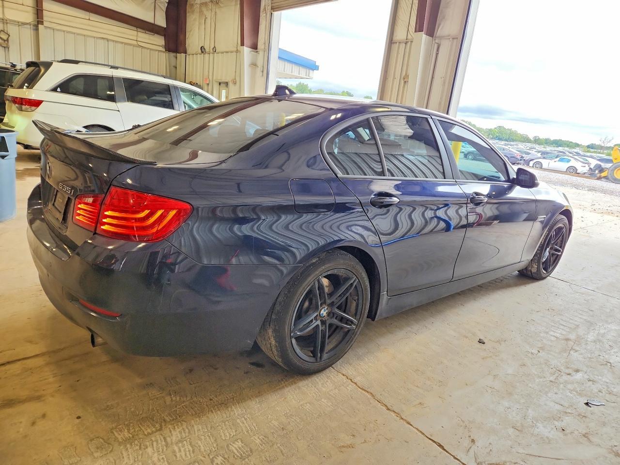 2014 BMW Seria 5 535i - zdjęcie 3